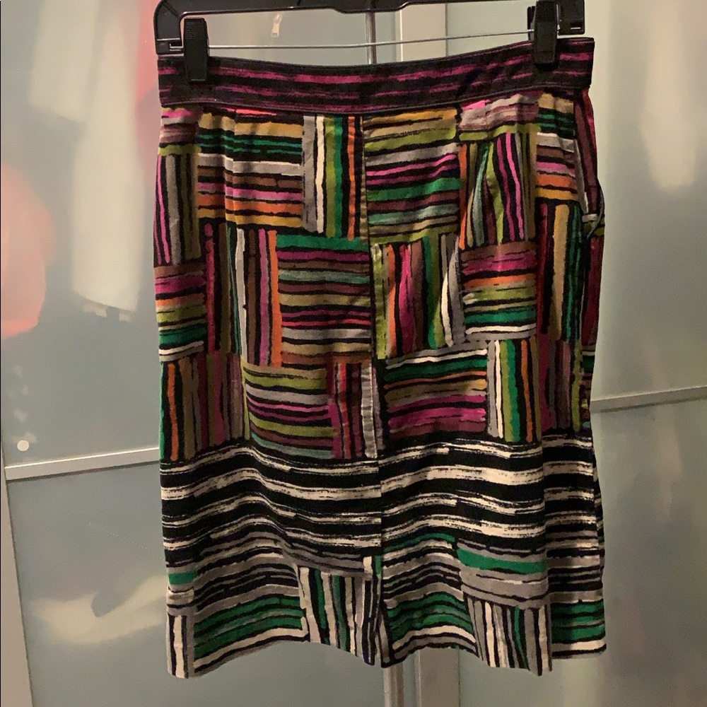 Abstract skirt - Picture 4 of 4